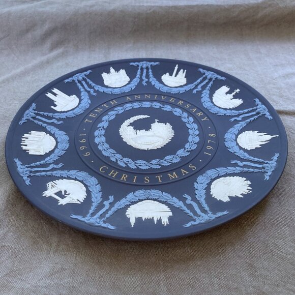 Wedgwood Jasperware Christmas 10th Anniversary plate, 1978 Tri-Color 78 of 10000 - Picture 3 of 13